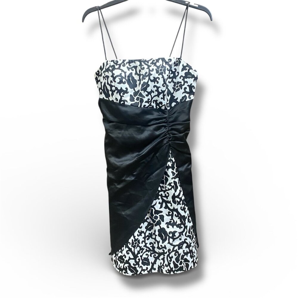 Blondie Nites Y2K Lace-Up Back Ruched Mini Dress – Black & White Juniors 9